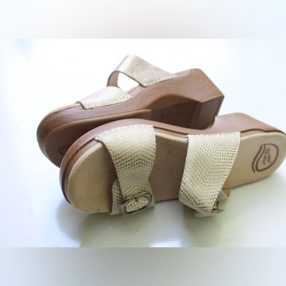Dansko wedge sandals